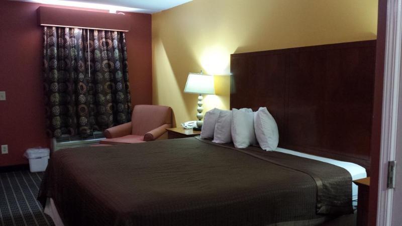 Baymont By Wyndham Commerce Ga Near Tanger Outlets Mall Exterior photo
